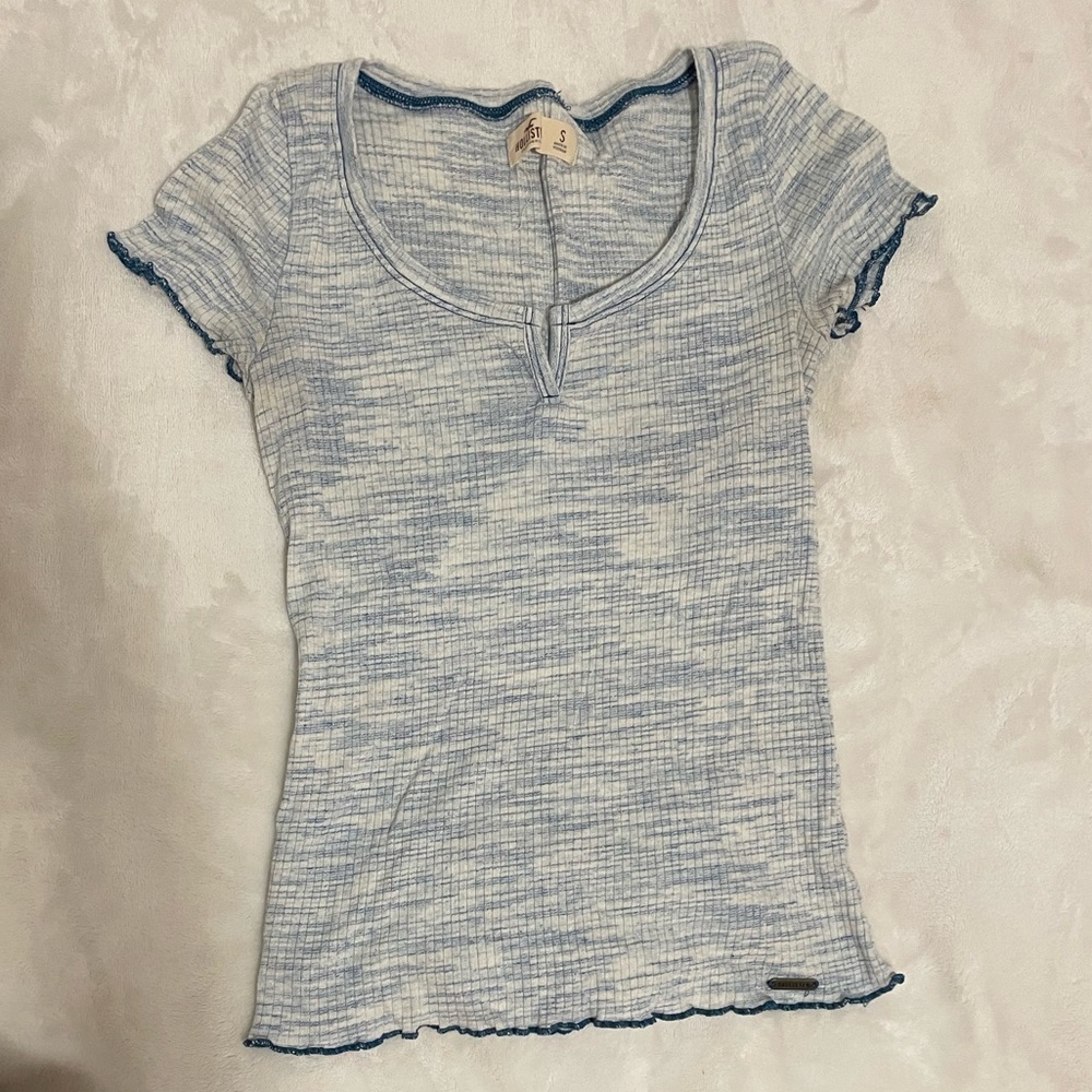 Hollister T-Shirt